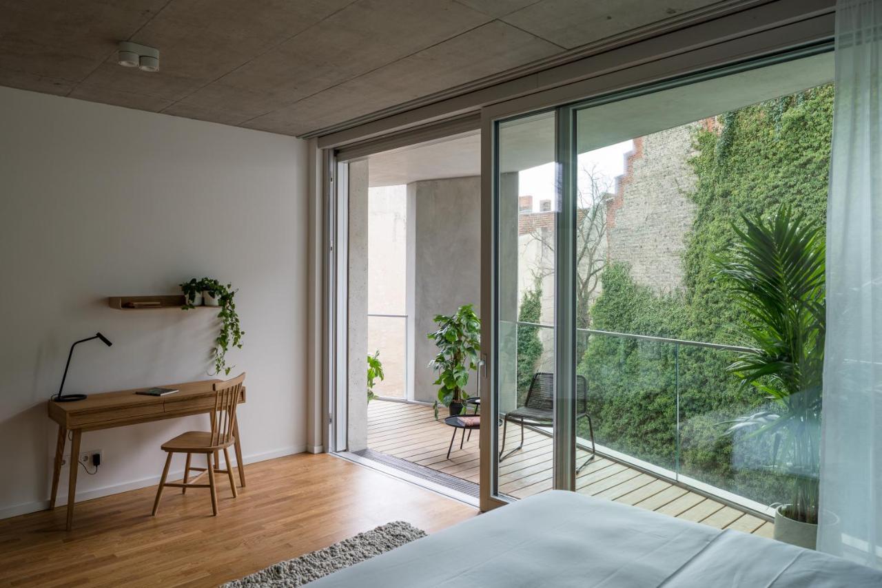 Carlotta Apartment